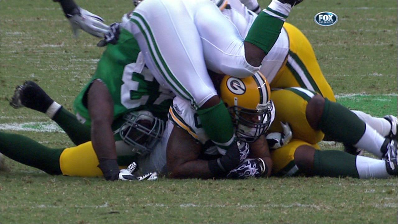 Illustration for article titled Body Parts Do Not Bend That Way: Gruesome Sports Injuries As Seen On TV